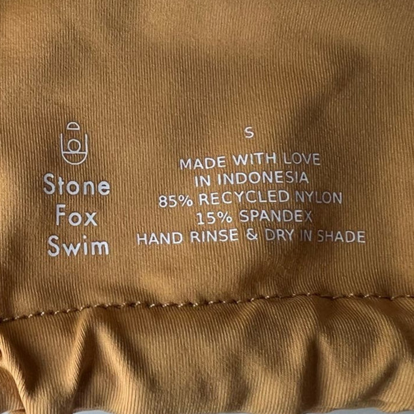 NWT Stone Fox Swim Isobel Minimalist Bikini Top Adjustable Sandstone size Small - Picture 8 of 16